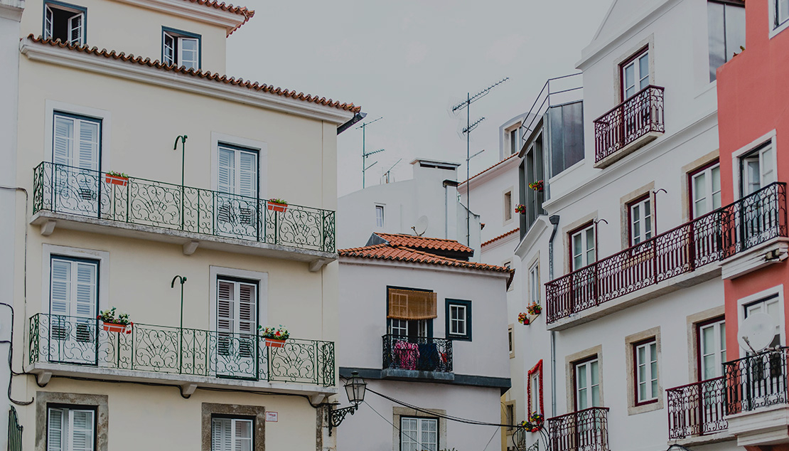 Why will the Housing Referendum in Lisbon focus on holiday rentals?